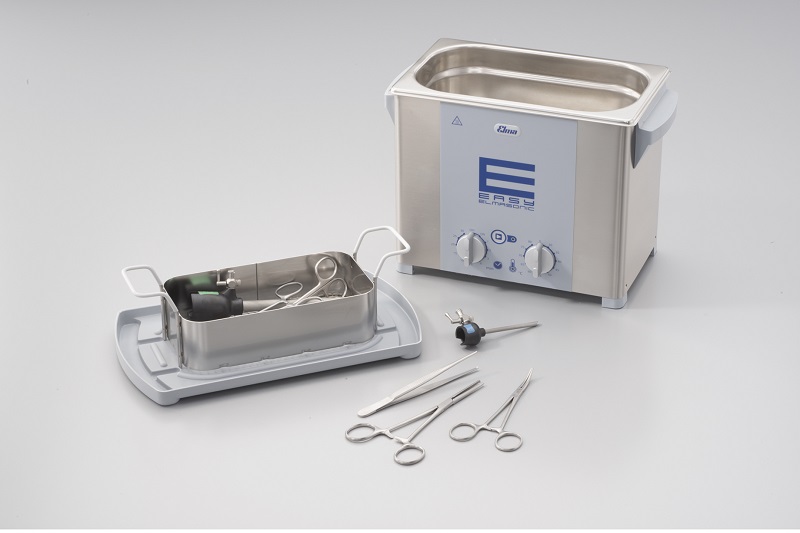 Nettoyeur à ultrasons pour instruments médicaux